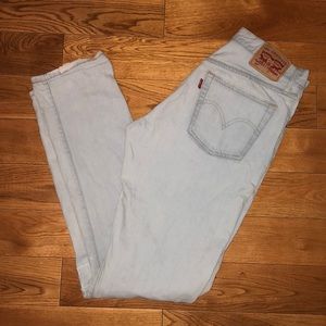 Levi 501 Original Fit Women’s Light Wash Jeans